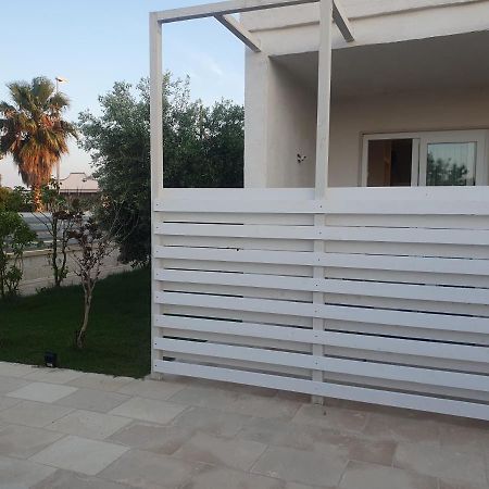 Sea Beach Home Torre Lapillo Exterior photo